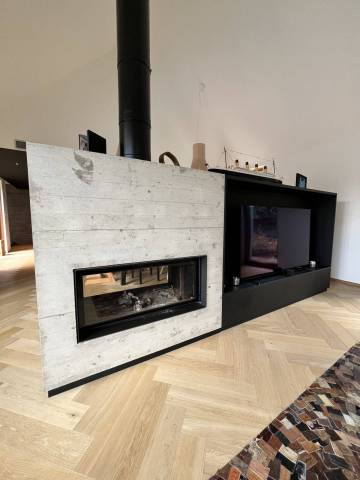 Création d'un meuble TV et habillage d'un foyer 