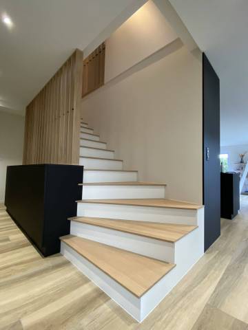 Habillage des marches et création d'un claustra