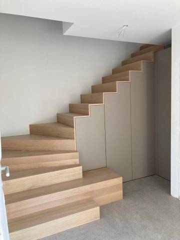 Création d'un escalier avec rangement 